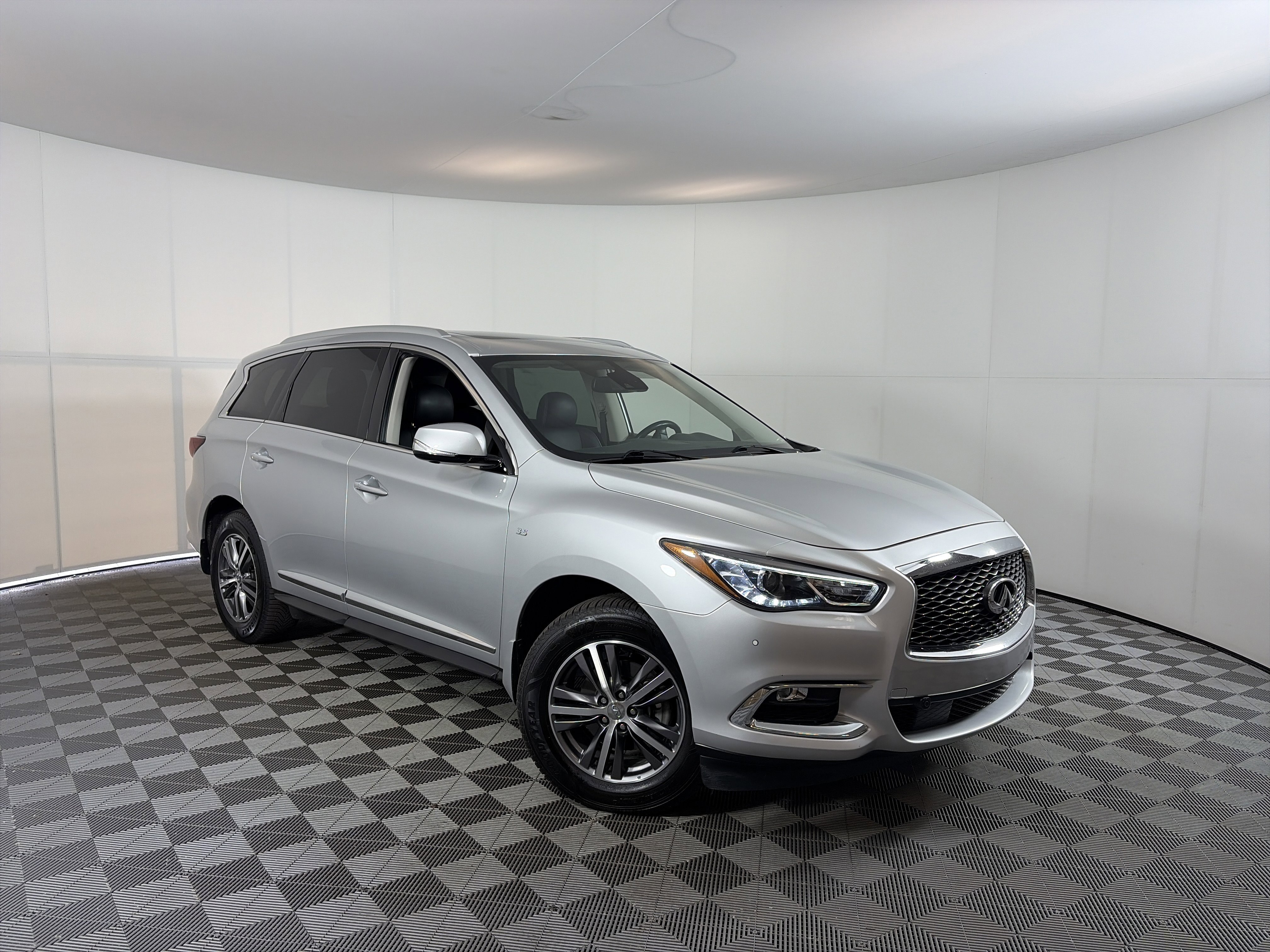 2020 INFINITI QX60 LUXE AWD's photo