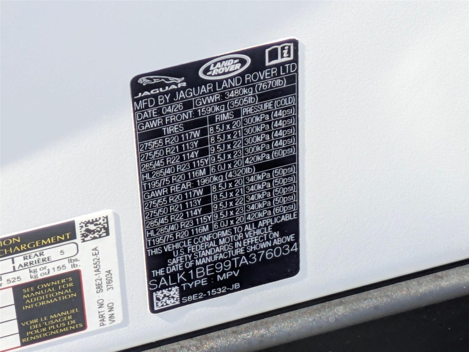 New 2026 Ostuni Pearl White Land Rover Autobiography image 39
