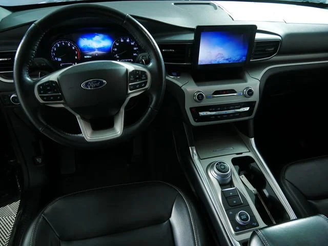 Certified Used 2021 Black Ford XLT image 4