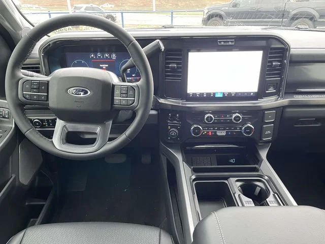 New 2026 Avalanche Ford Lariat image 4