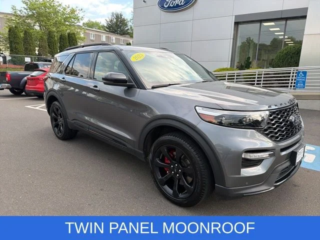 2023 Ford Explorer ST 4WD's photo