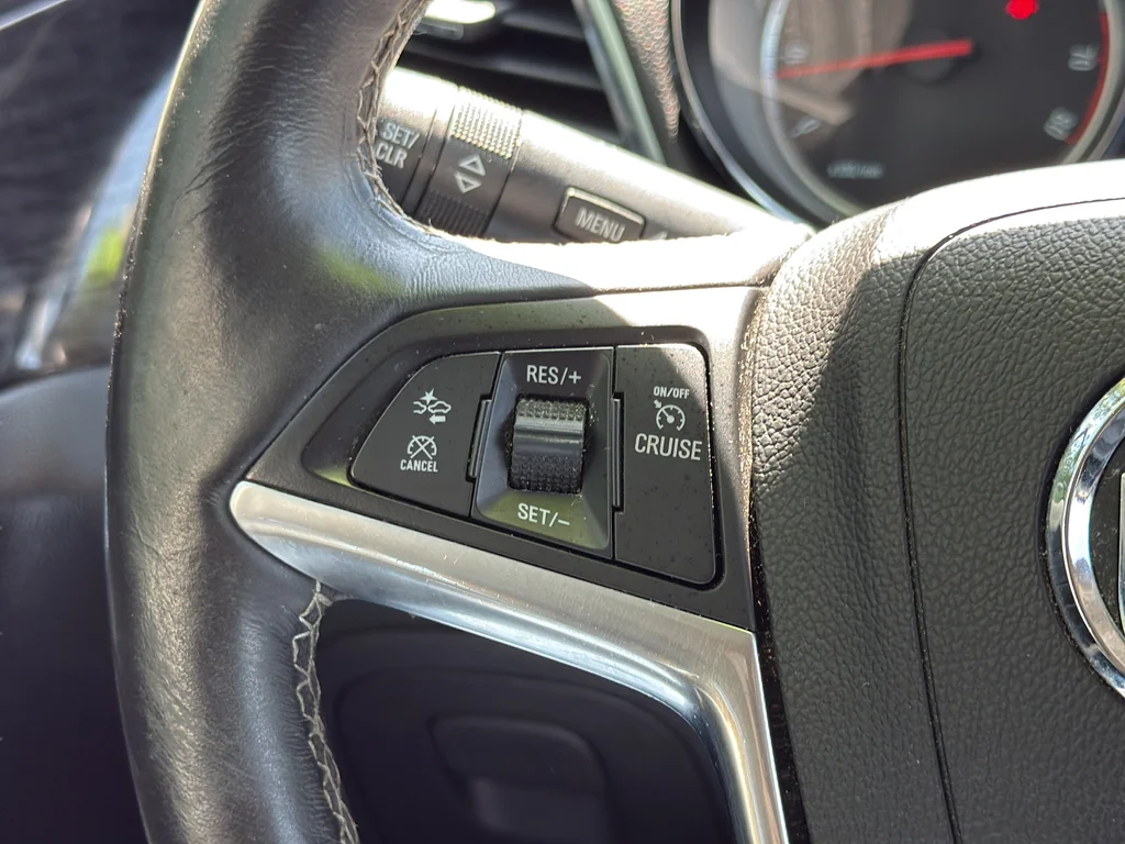 Used 2015 White Buick Premium image 10