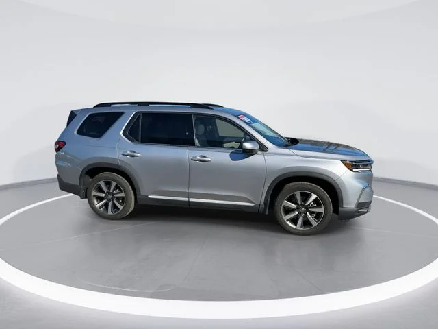 Used 2025 Silver Honda Touring image 8