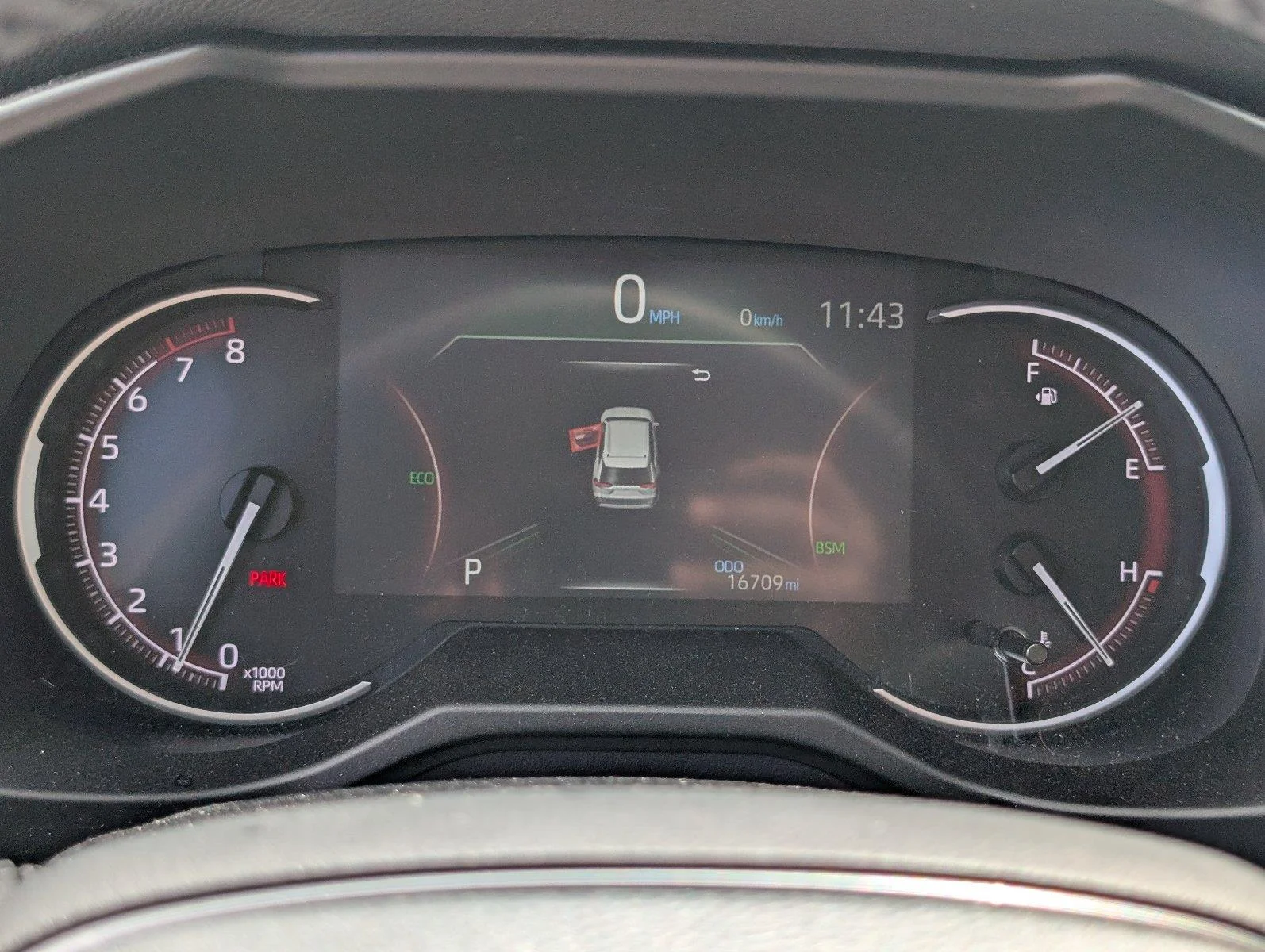 Used 2024 Silver Sky Metallic Toyota XLE Premium image 26