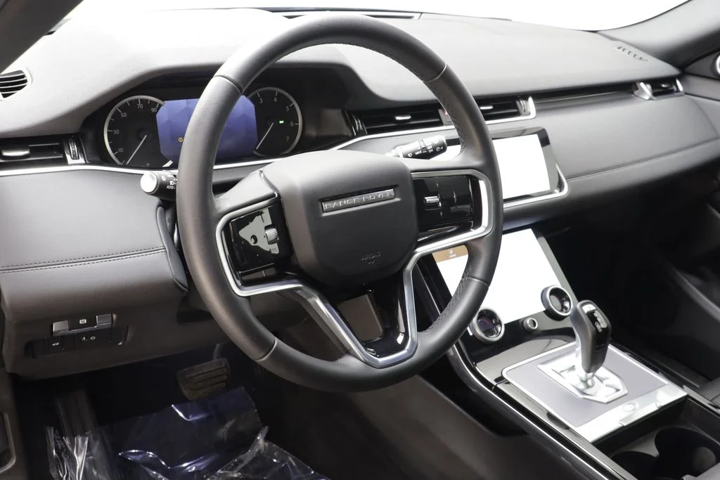 Used 2023 Black Land Rover SE image 7