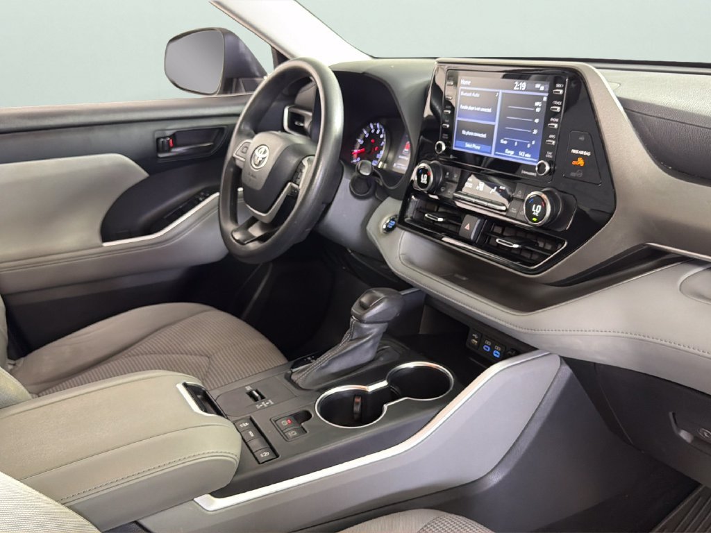 Used 2022 Silver Toyota L image 33