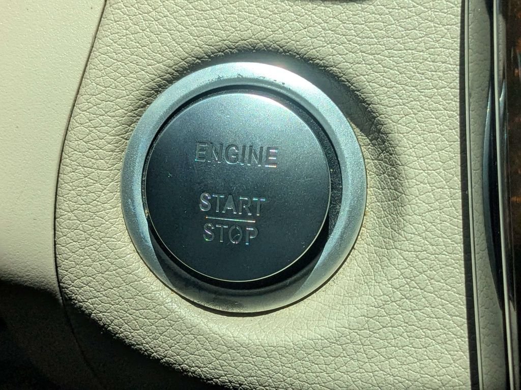Used 2016 Blue Mercedes-Benz GLC 300 image 32