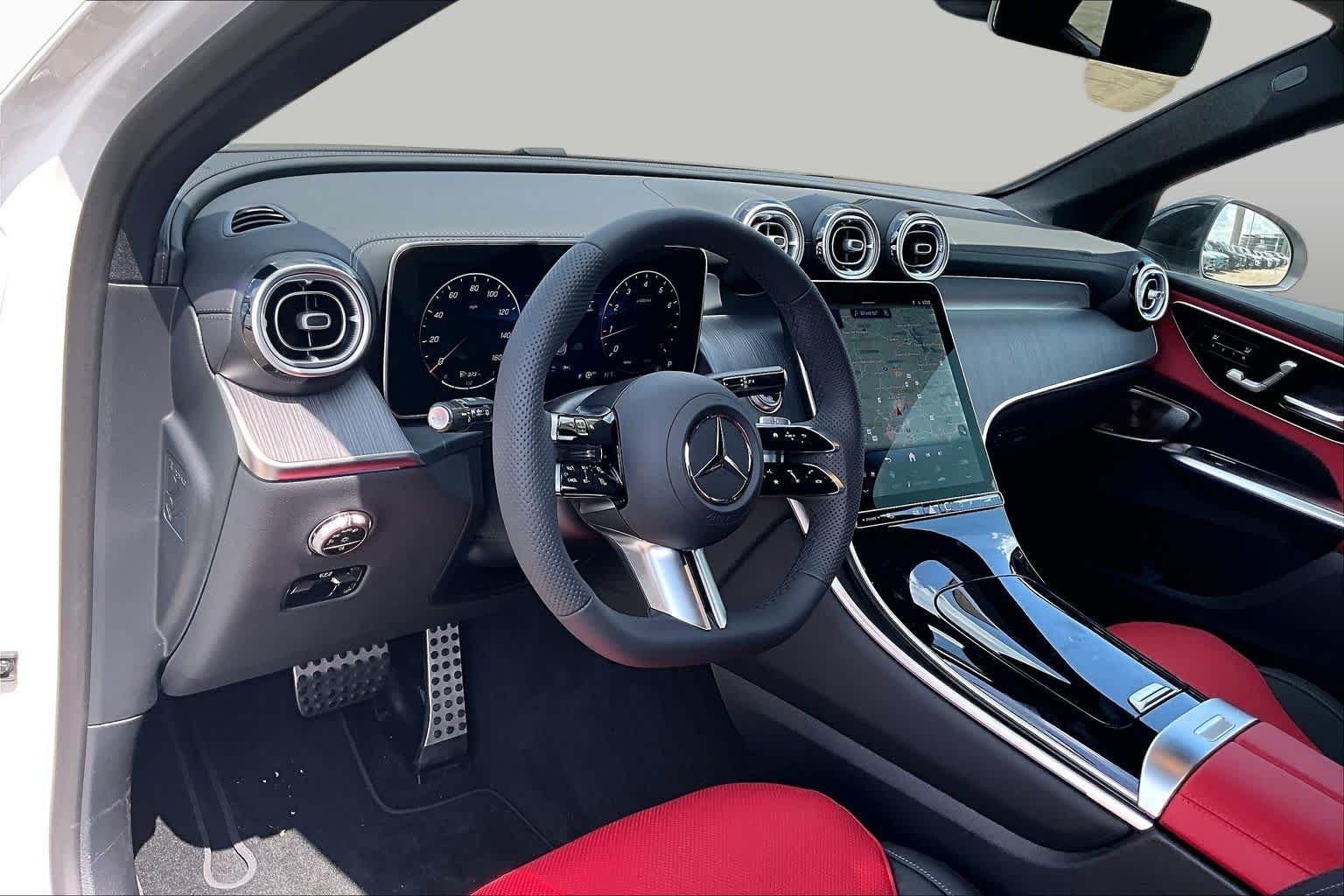 New 2026 Polar White Mercedes-Benz GLC 300 image 10