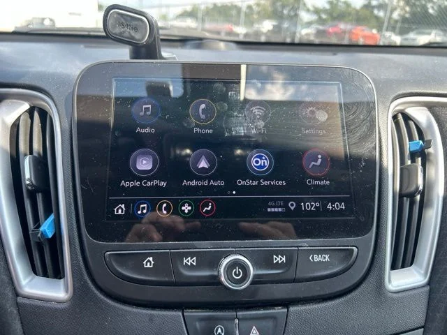 Used 2022 White Chevrolet LT image 9