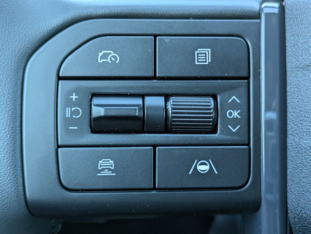 New 2027 Glacial White Pearl Kia X-Line EX image 28