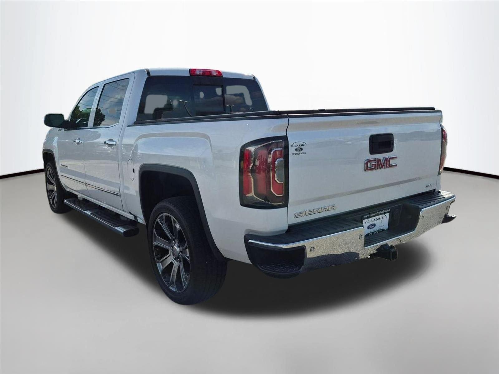 Used 2017 White Frost Tricoat GMC SLT image 8