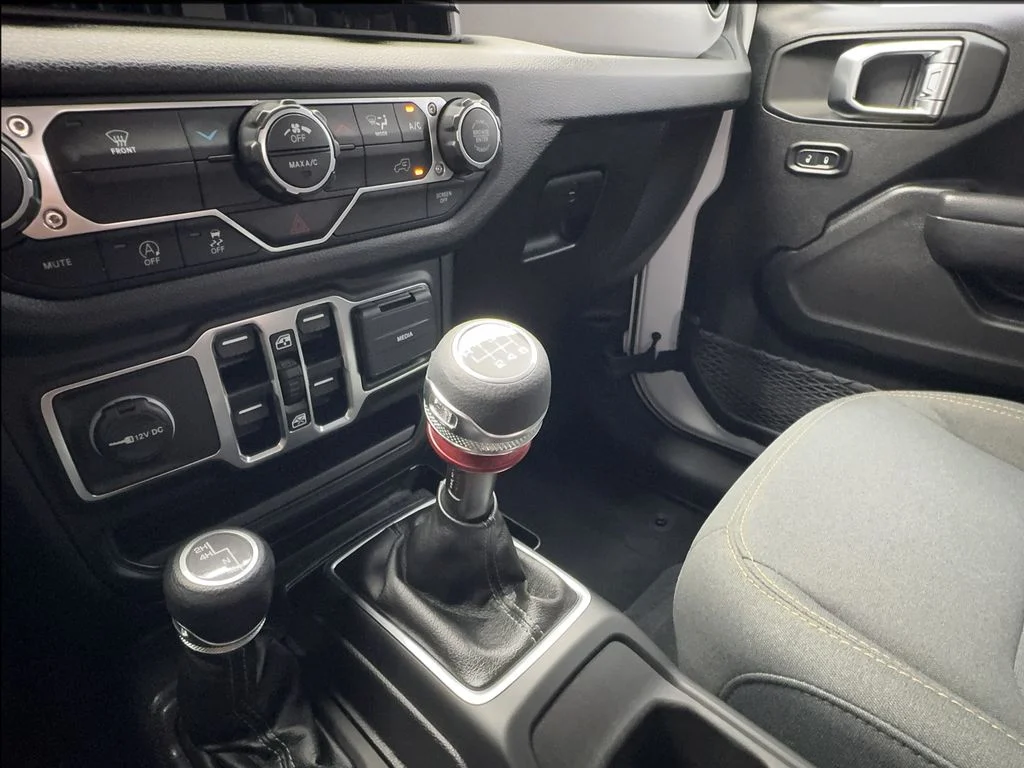 Used 2025 White Jeep Sport image 42