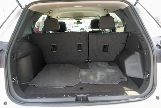 Used 2023 White Chevrolet LT image 11
