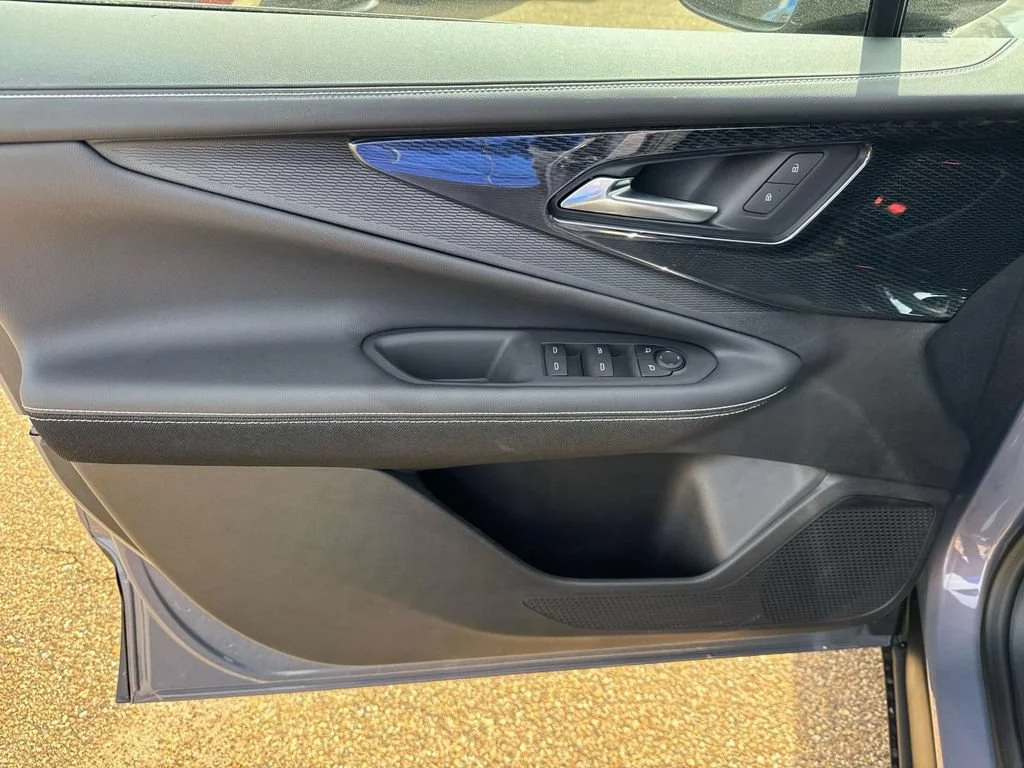2025 Chevrolet Blazer EV LT - Photo 33