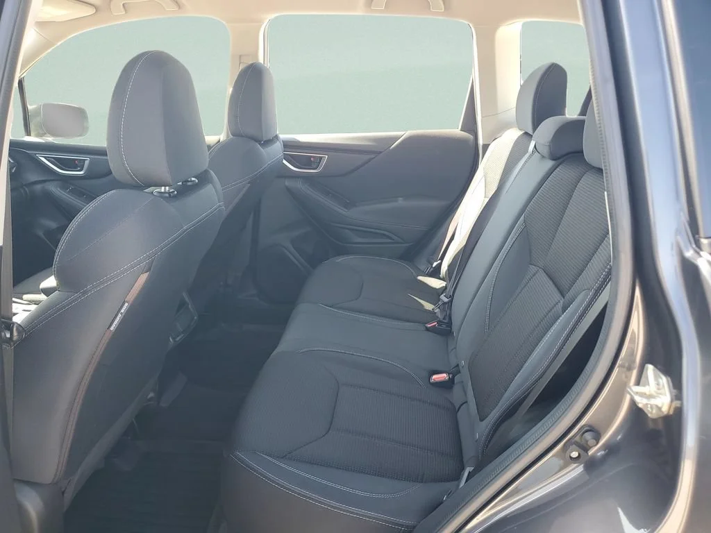 Used 2021 Gray Subaru 4DR SUV CVT image 10