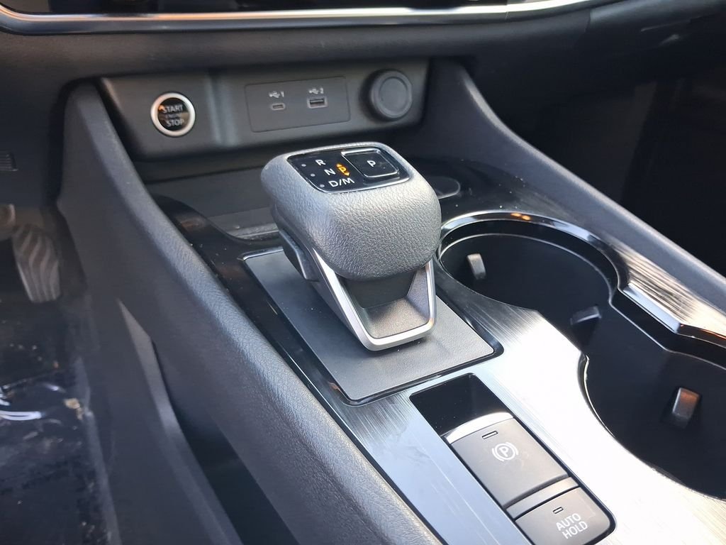 Used 2023 Gray Nissan S image 17
