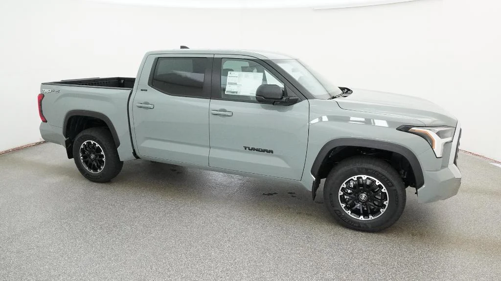 New 2026 Lunar Rock Toyota SR5 image 4