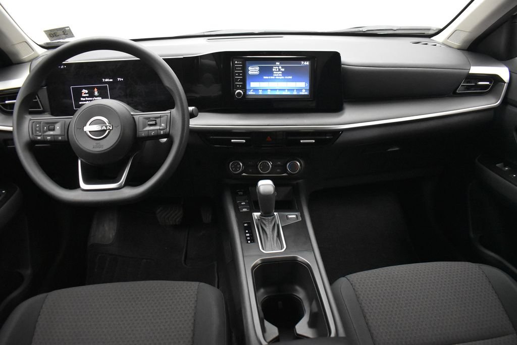 Certified Used 2025 White Nissan S image 26