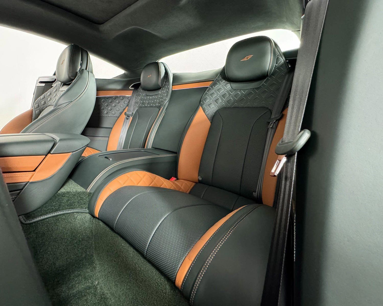 Used 2024 Green Bentley V8 S image 19