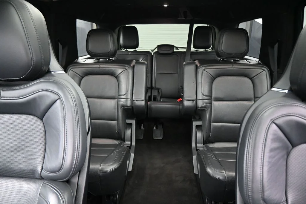 Used 2023 Black Lincoln Reserve image 30