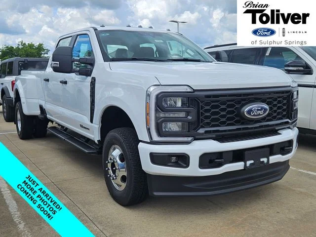 2026 Ford F-350 XL 4x4 Crew Cab 8' Box DRW's photo