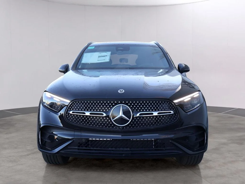 Used 2026 Black Mercedes-Benz GLC 300 image 2