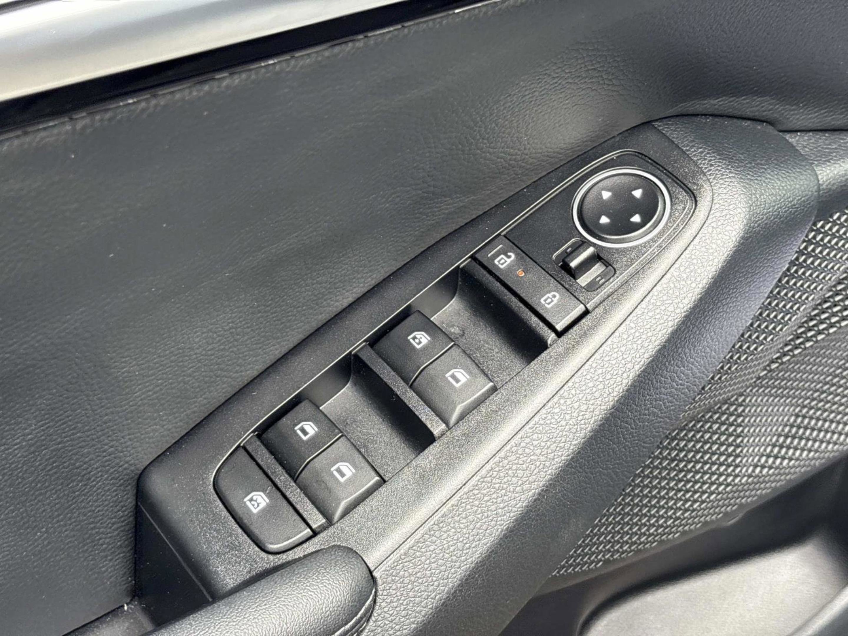 2025 Kia Seltos S - Photo 20