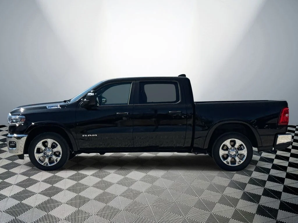 New 2025 Diamond Black Crystal Pearl-Coat Exterior Paint RAM Big Horn/Lone Star image 2
