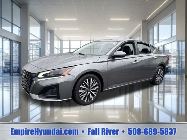 2023 Nissan Altima SV - Photo 1