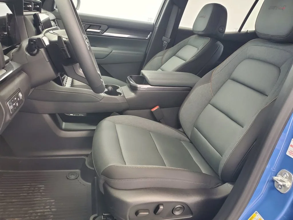 2026 GMC Terrain AT4 - Photo 6