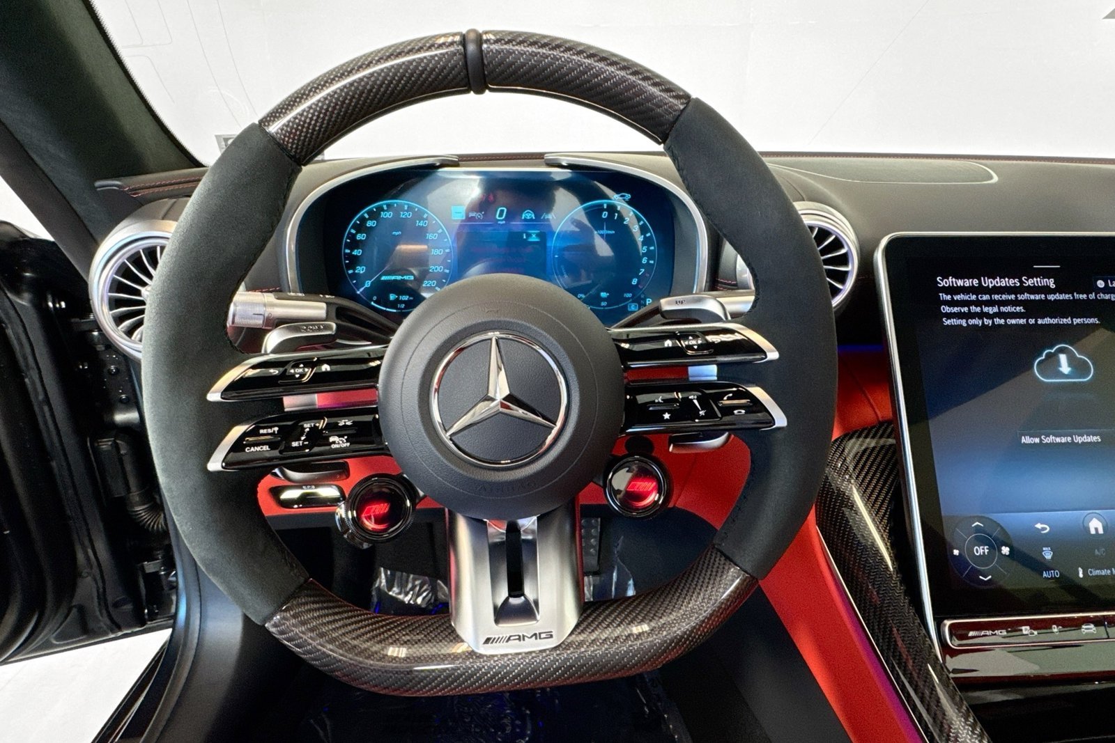New 2026 MANUFAKTUR Night Black Magno Mercedes-Benz AMG® SL 63 S E Performance image 11