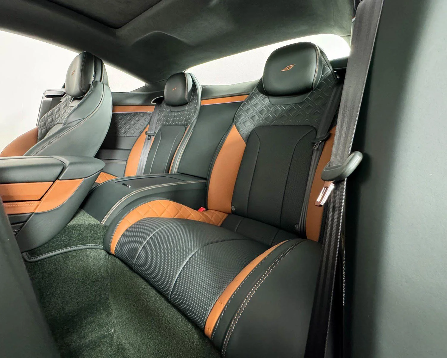 Used 2024 Green Bentley V8 S image 19