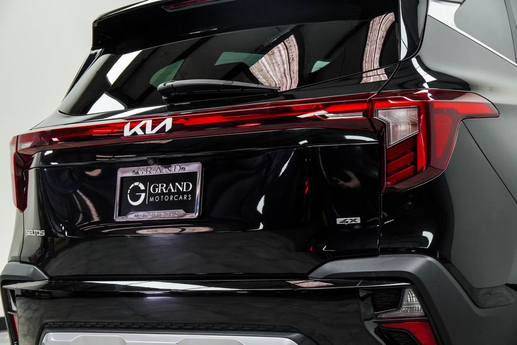 Used 2024 Black Kia SX image 14