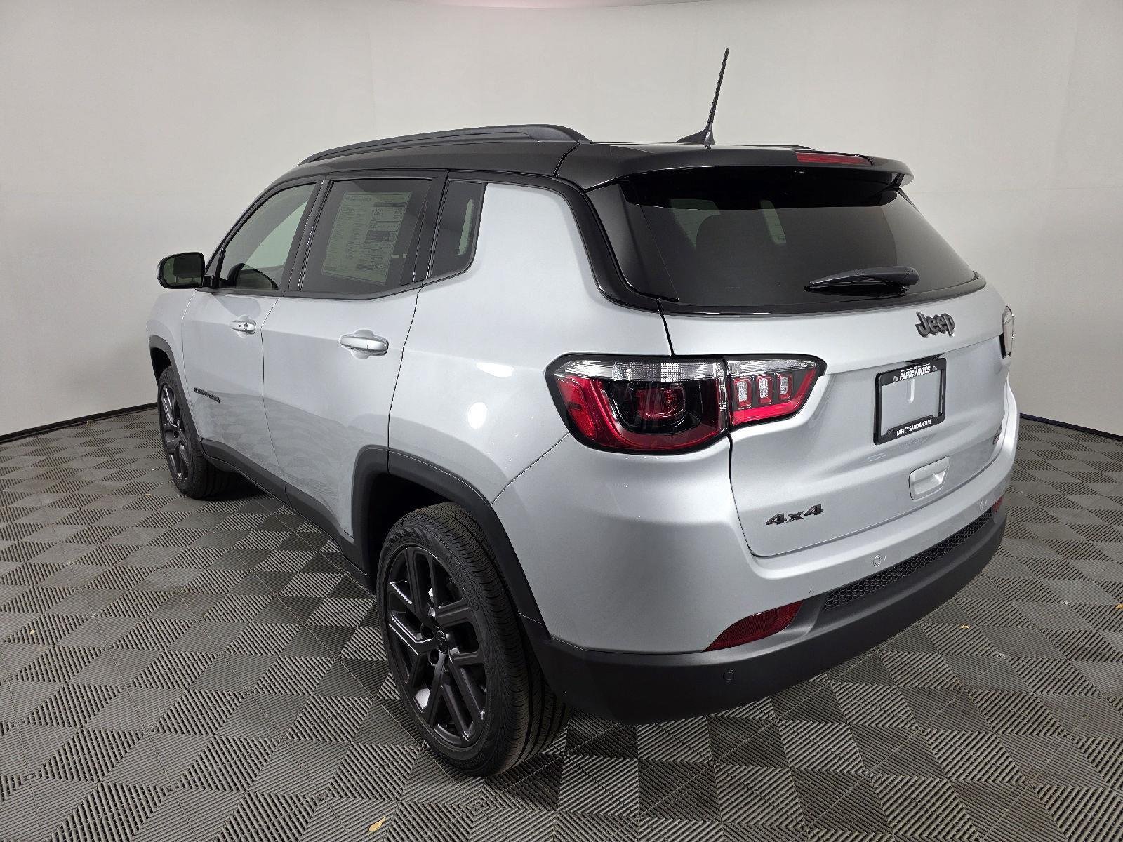 New 2026 Silver Zynith Metallic Clearcoat Jeep Limited Altitude image 3