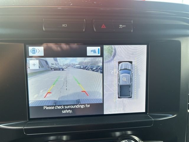 Used 2022 Blue Ford XLT image 32