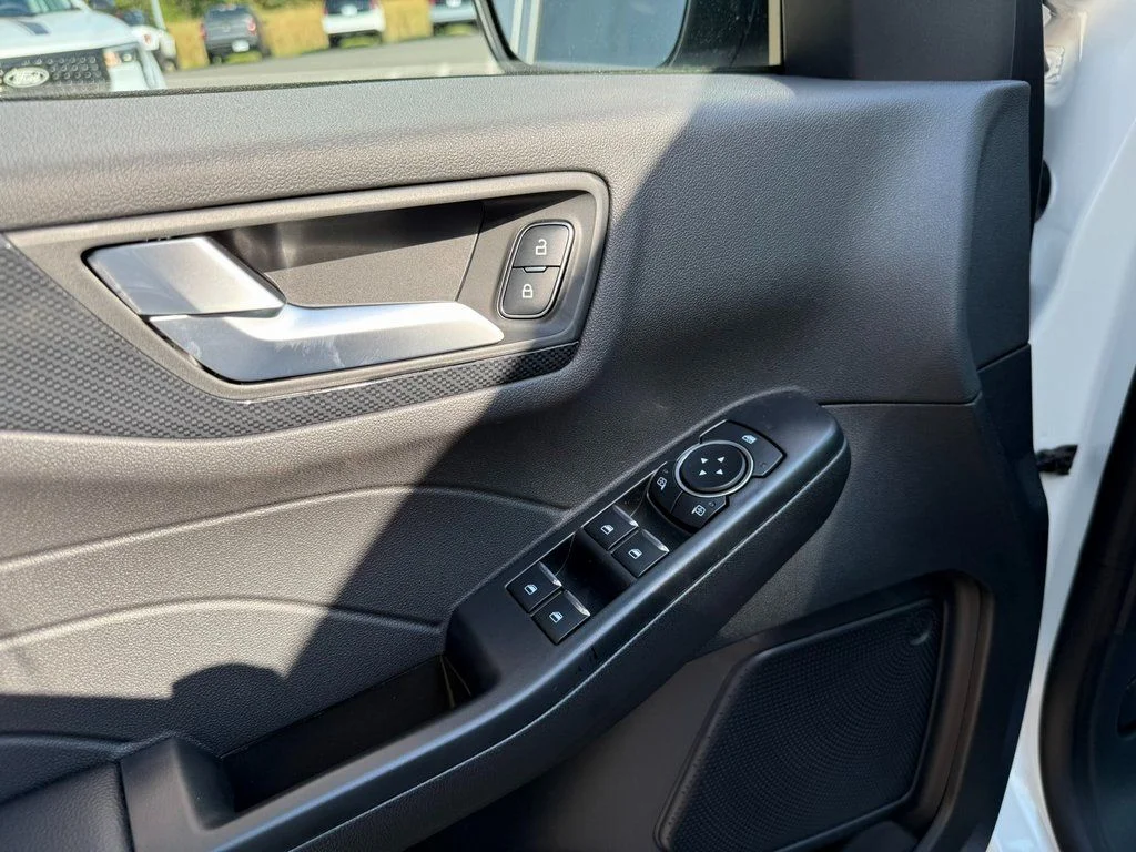 2026 Ford Escape Hybrid ST-Line Select - Photo 17