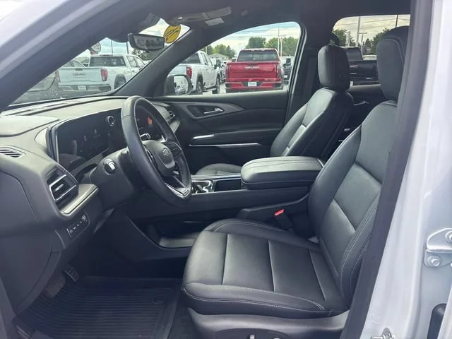 Used 2026 Summit White Chevrolet LT image 11