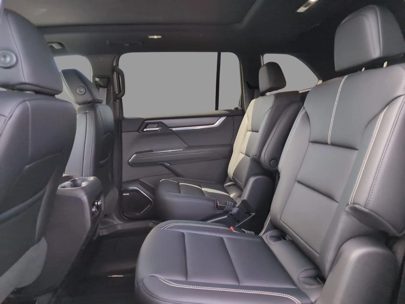 New 2026 Glacier White Tricoat GMC Elevation image 29
