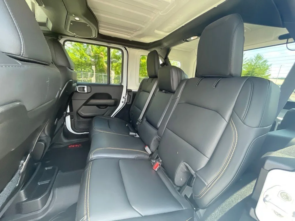 Used 2024 White Jeep Sahara image 16