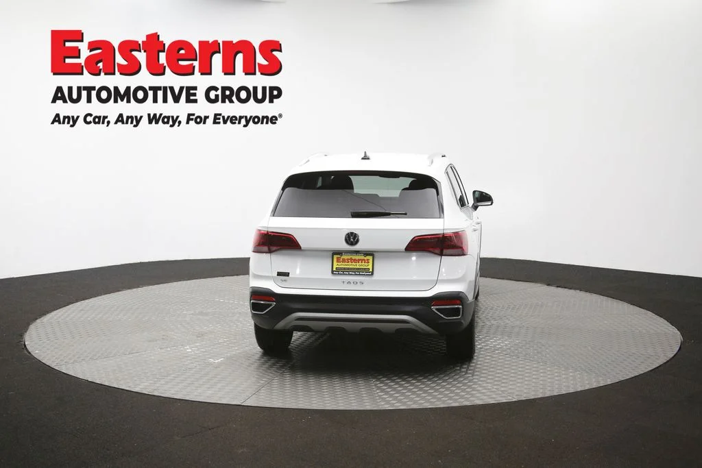 Used 2024 White Volkswagen 1.5T SE image 36