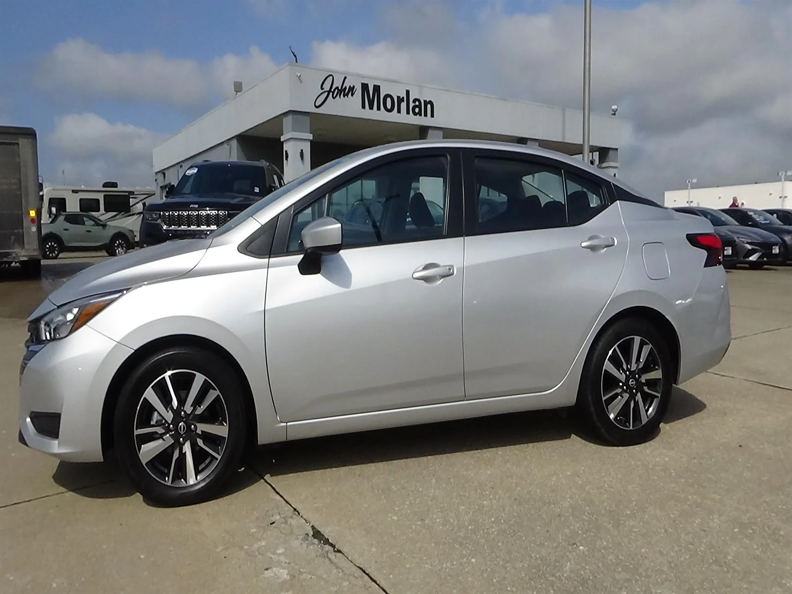 Certified Used 2025 Brilliant Silver Metallic (k23) Nissan SV image 1