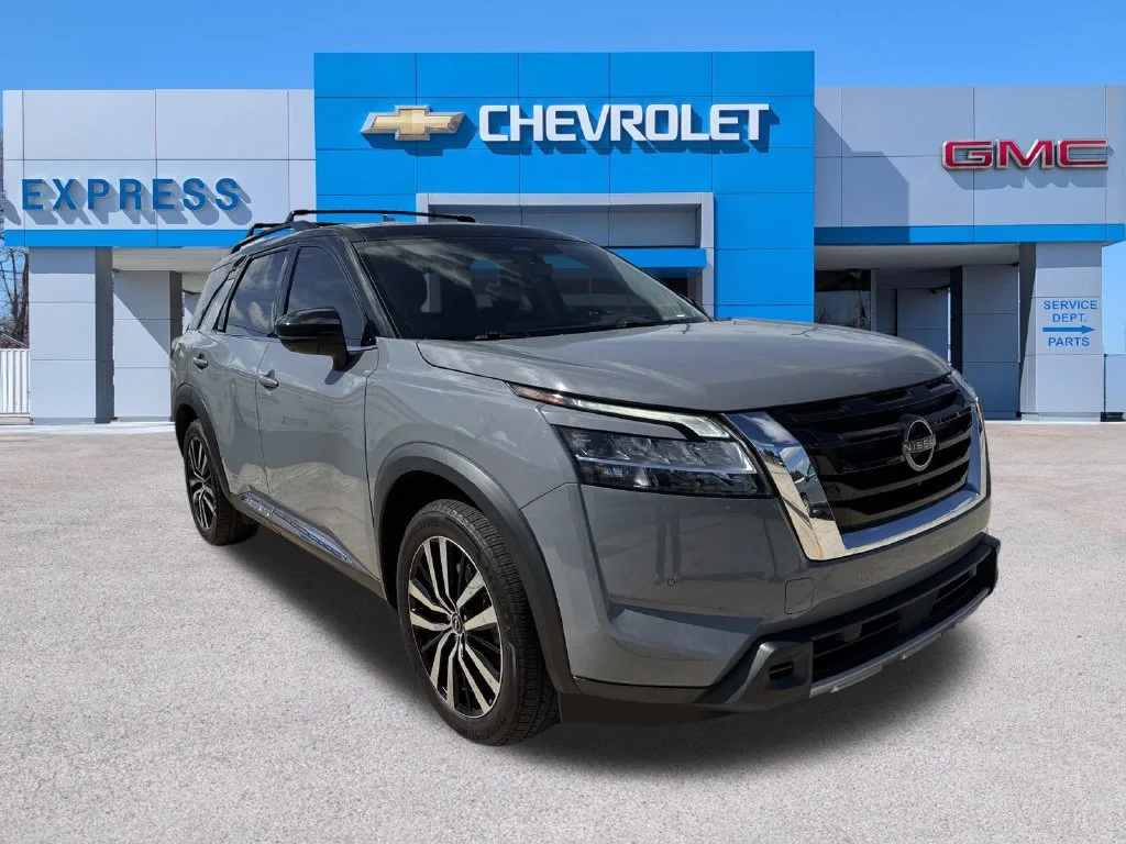 Used 2023 Gray Nissan Platinum image 1
