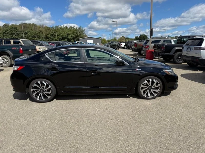 Used 2018  Acura Technology Plus and A-SPEC Packages image 17