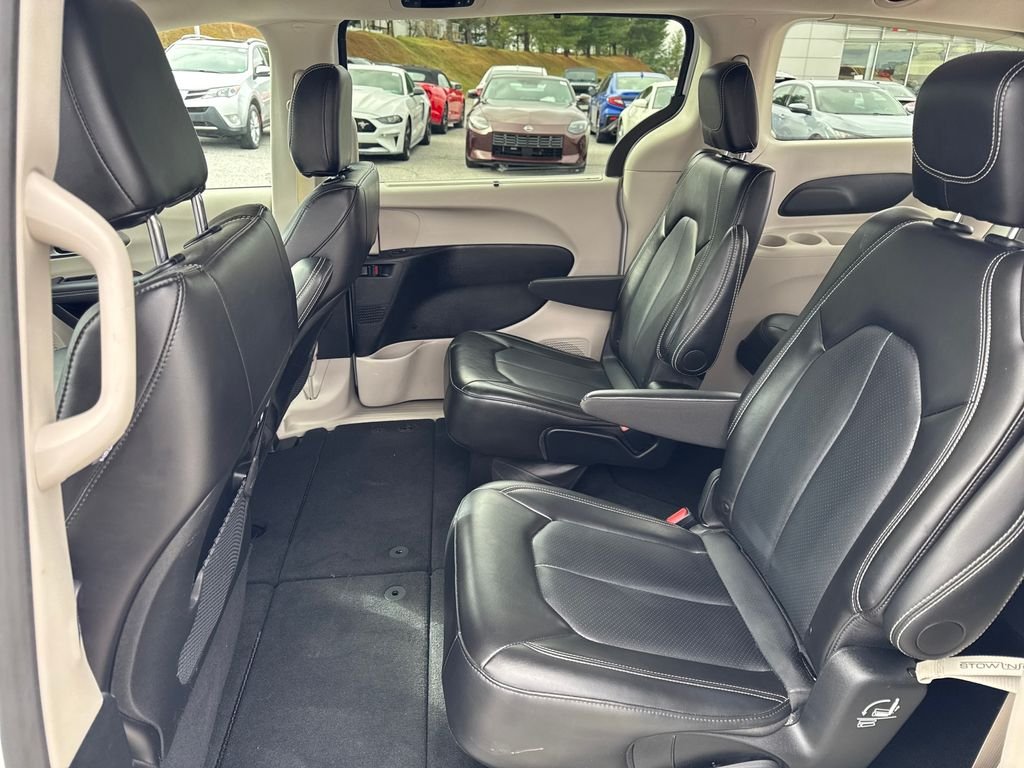 Used 2024 Bright White Clearcoat Chrysler Touring L image 24