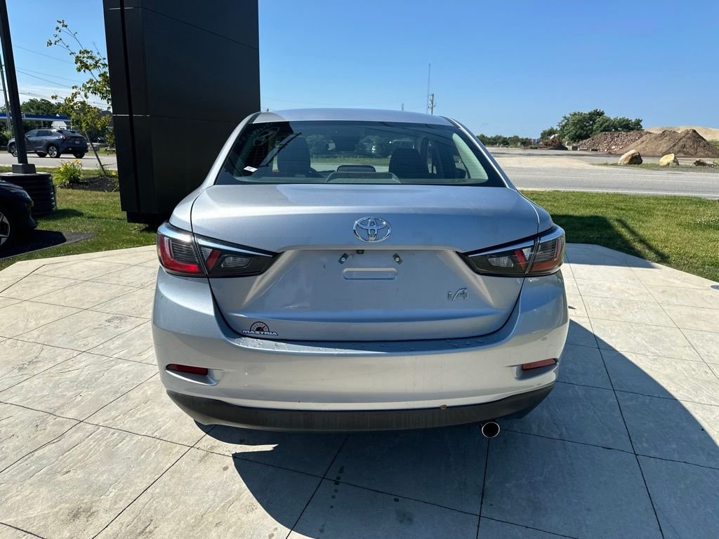 Used 2017 Gray Toyota Base image 4
