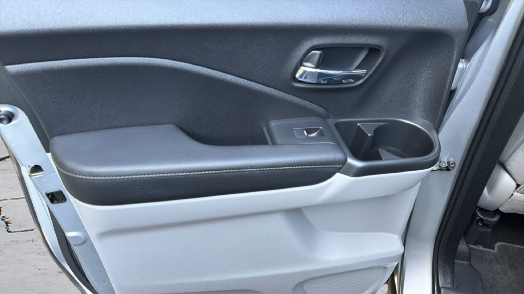 Used 2019 Silver Honda RTL-T image 23