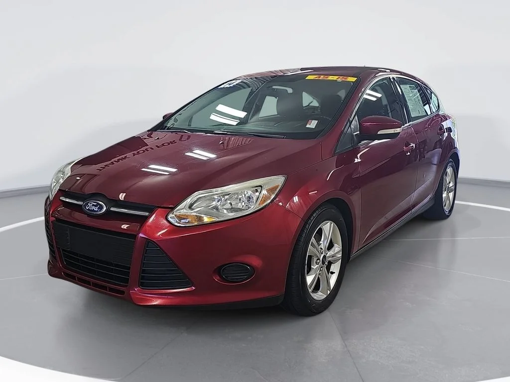 Used 2014 Red Ford SE image 9