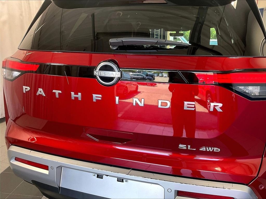 Used 2023 Red Nissan SL image 28