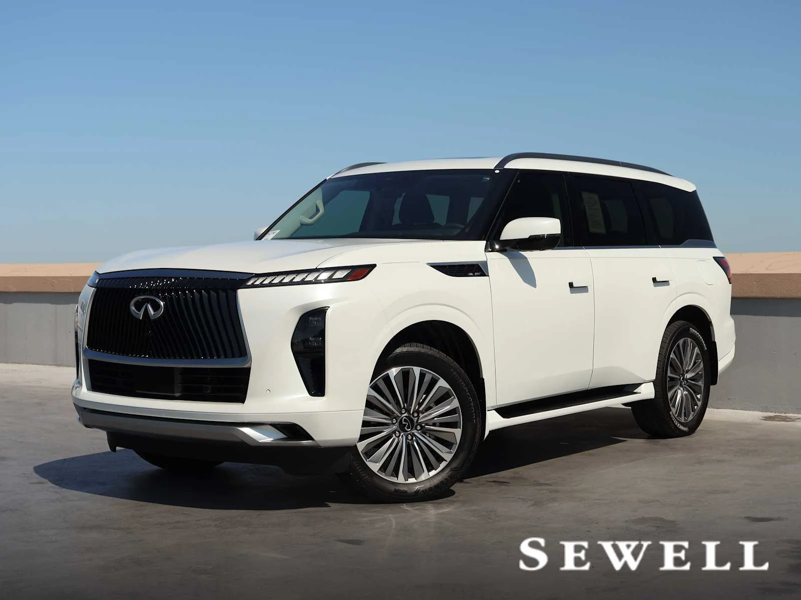 2026 INFINITI QX80 LUXE