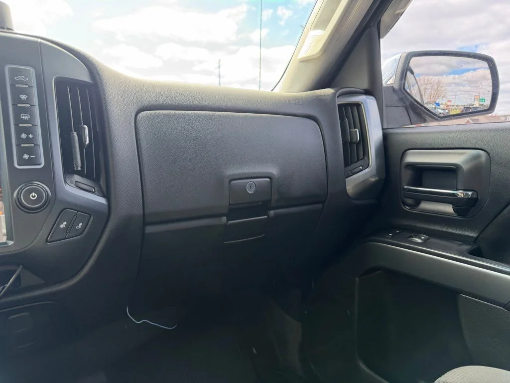 Used 2015 Black Chevrolet LT image 42